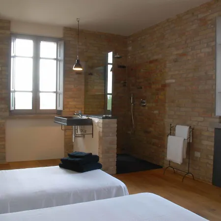 La Paradiso Lantgård *